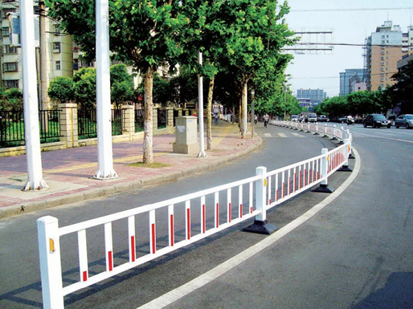交通護欄