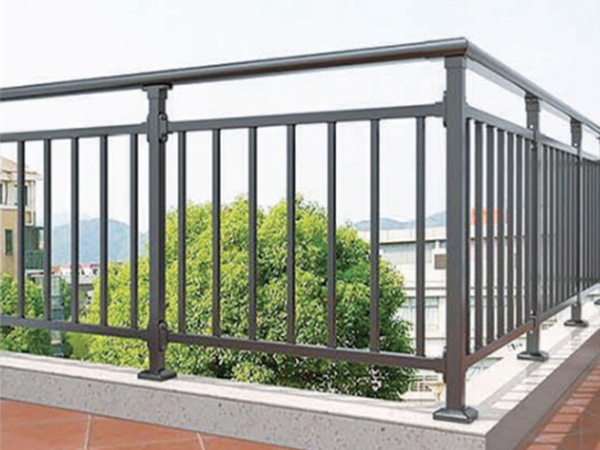 鋅鋼陽臺(tái)護(hù)欄