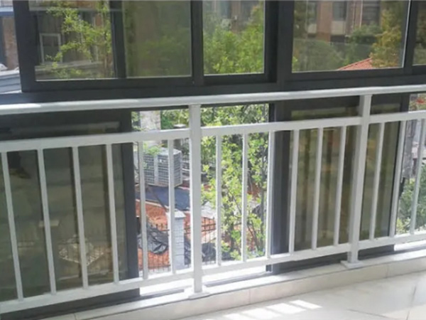 鋅鋼陽臺護(hù)欄